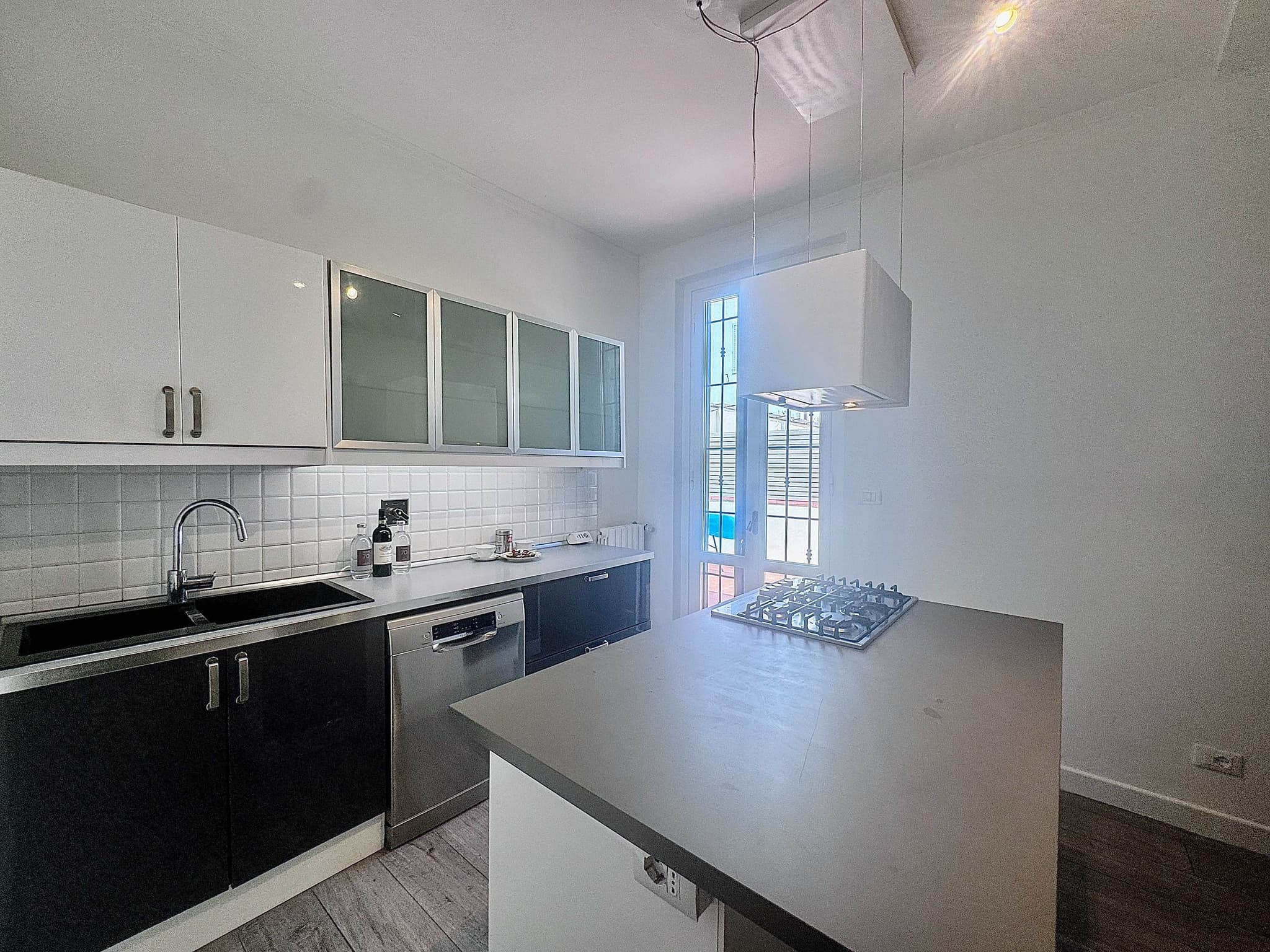 Florence Favorite - Image 12