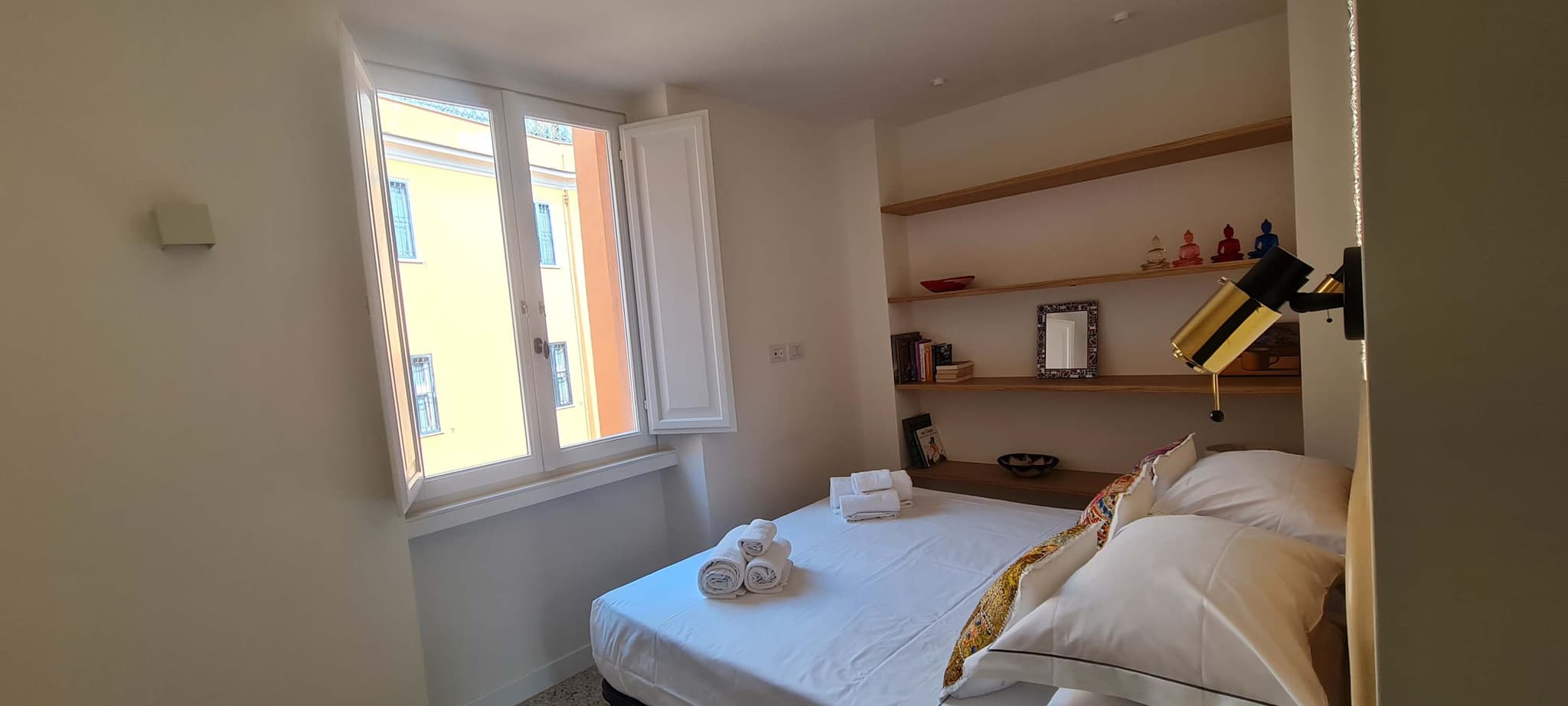 TR - Forum Terrace - Image 31