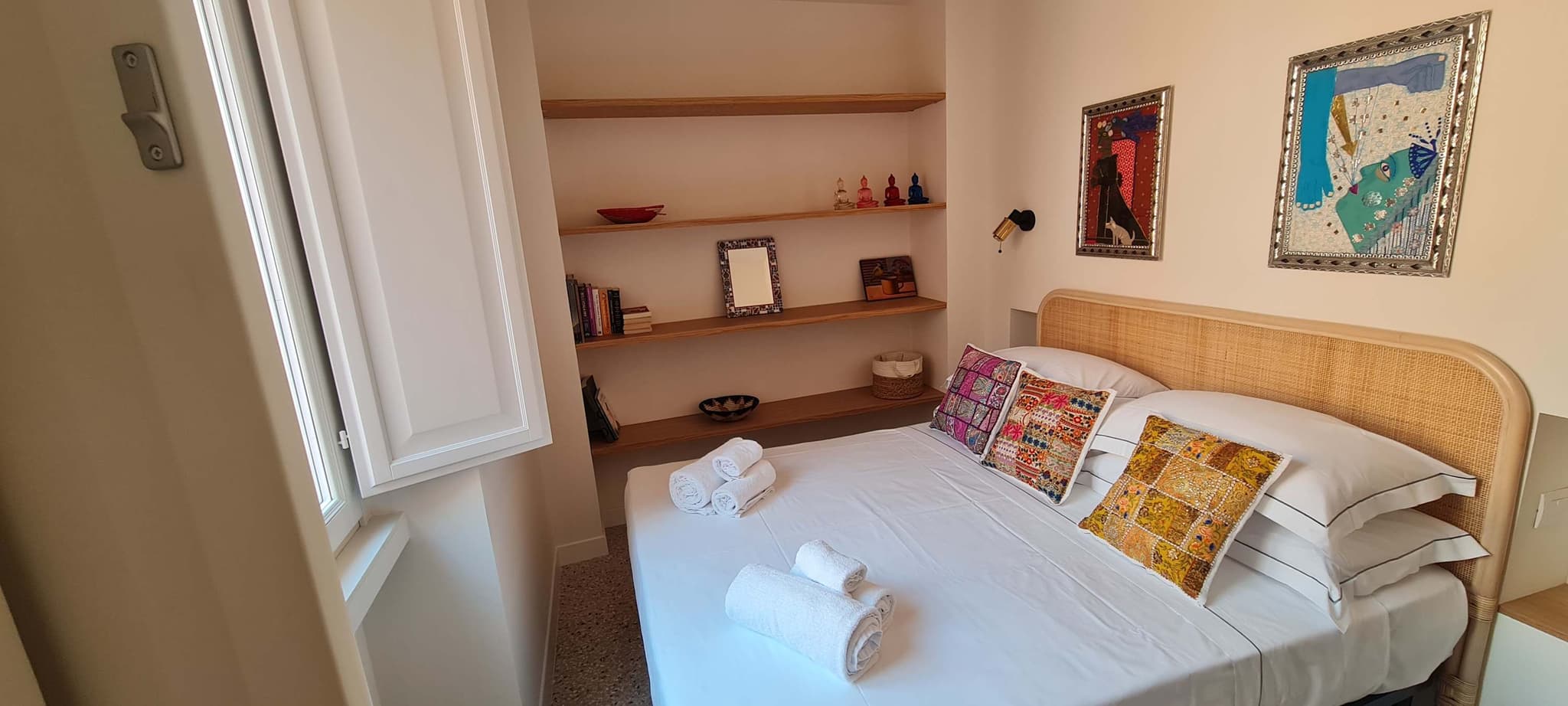 TR - Forum Terrace - Image 35