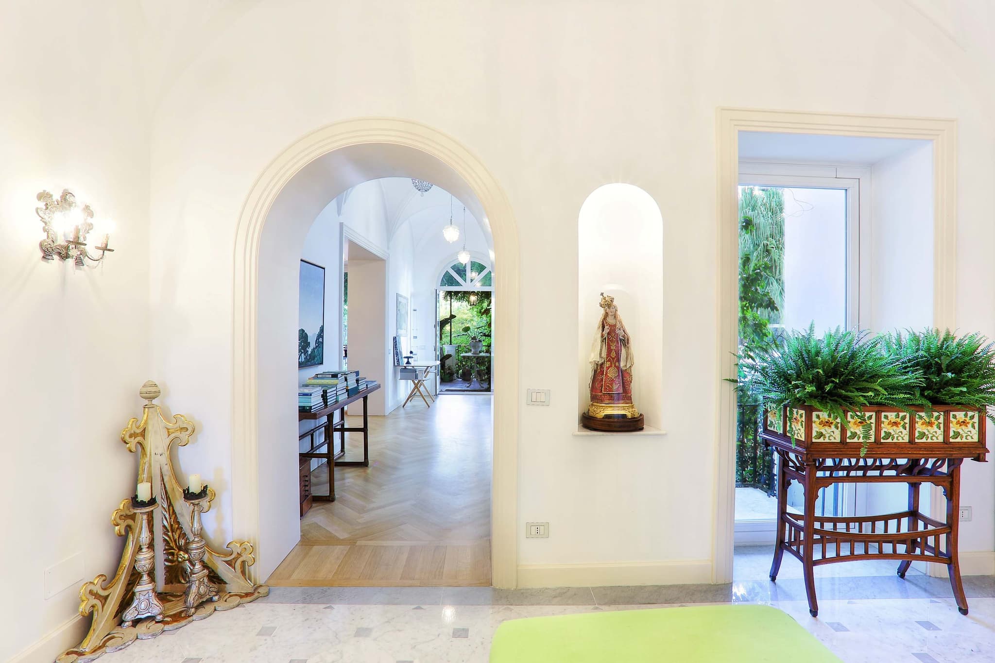 Sorrento La Di Da - Image 16