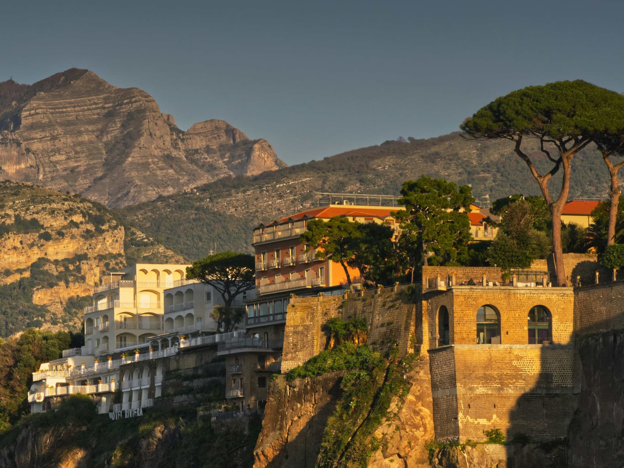 Sorrento La Di Da - Image 33